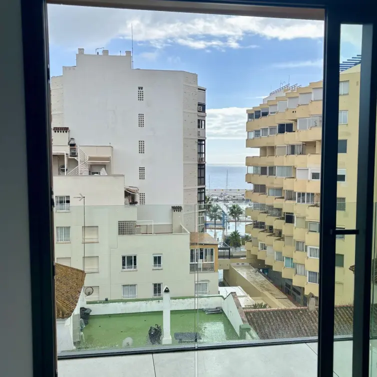 Sale of middle floor apartment in Marbella