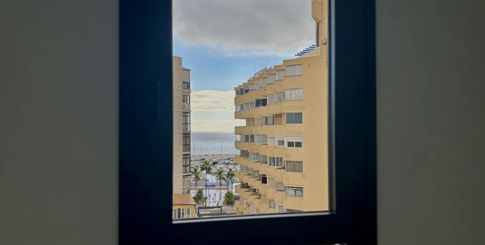 Продажа апартаментов на среднем этаже в Marbella 23