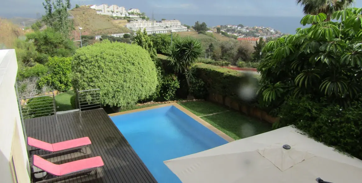 Sale of detached villa in Málaga Este 1