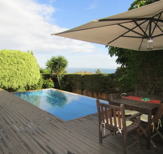 Detached villa R5052238