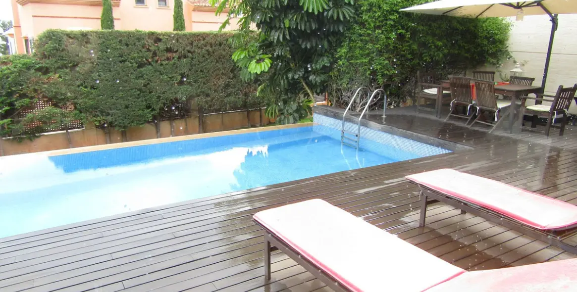 Sale of detached villa in Málaga Este 7