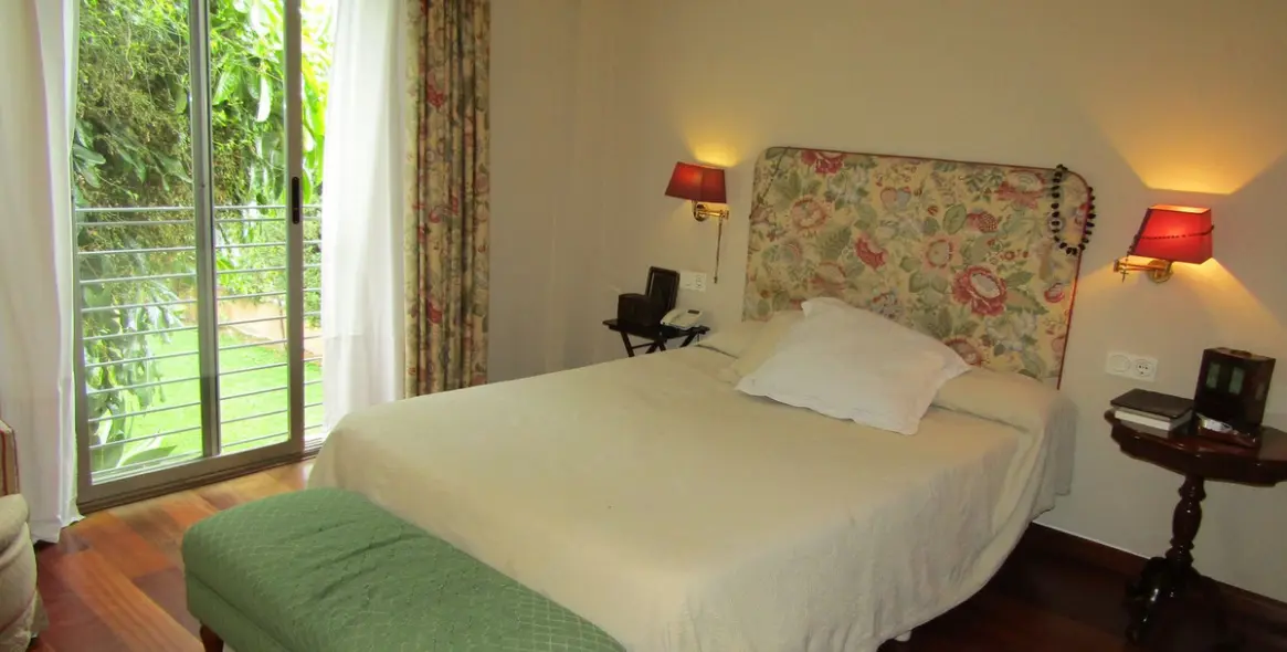 Sale of detached villa in Málaga Este 16