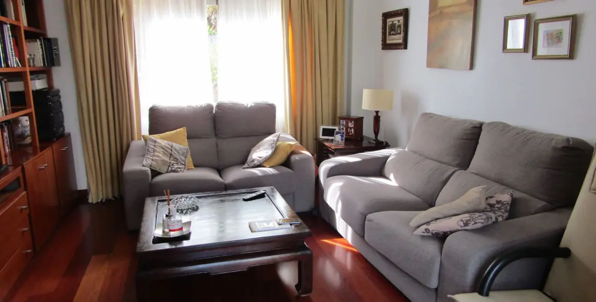 Sale of detached villa in Málaga Este 22