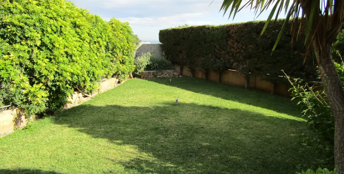Sale of detached villa in Málaga Este 28