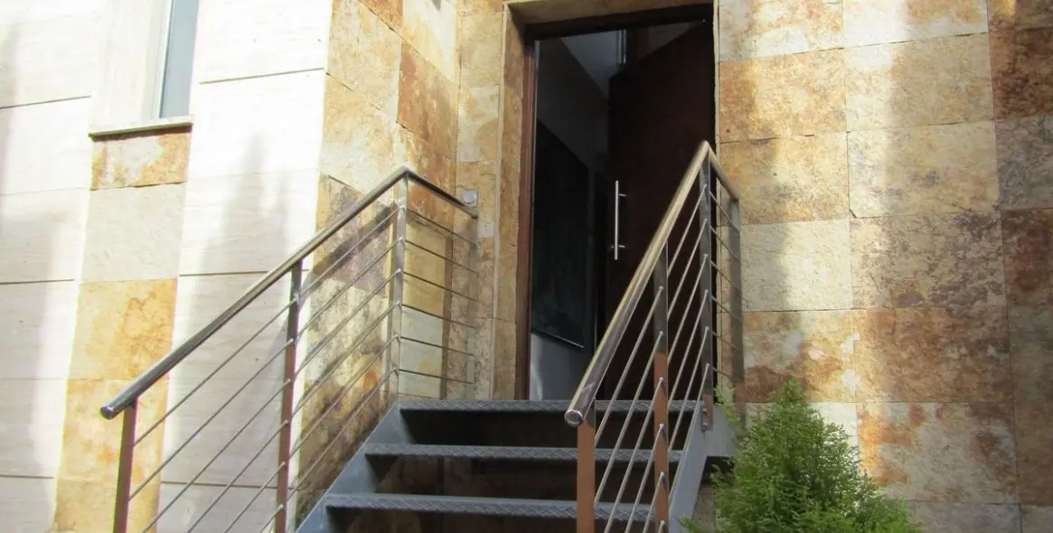 Sale of detached villa in Málaga Este 29