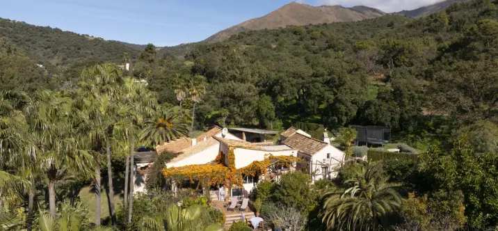 Venta de finca - cortijo en Casares 0