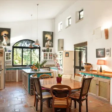Sale of finca - cortijo in Estepona