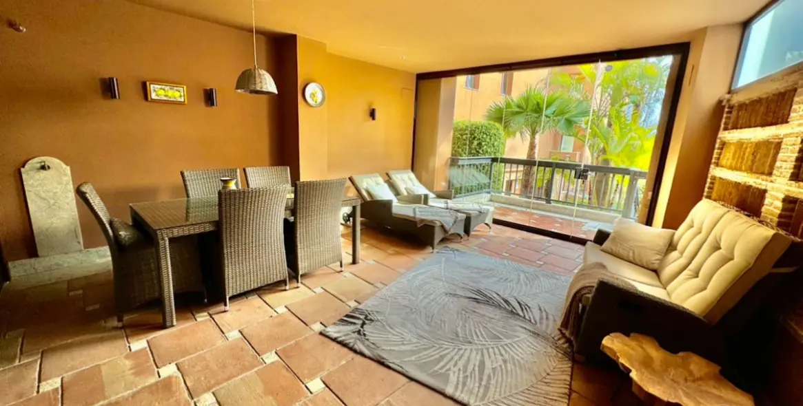 Sale of ground floor apartment in San Pedro de Alcántara 7