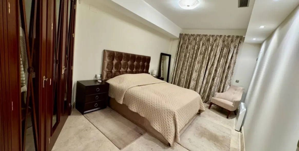 Sale of ground floor apartment in San Pedro de Alcántara 16