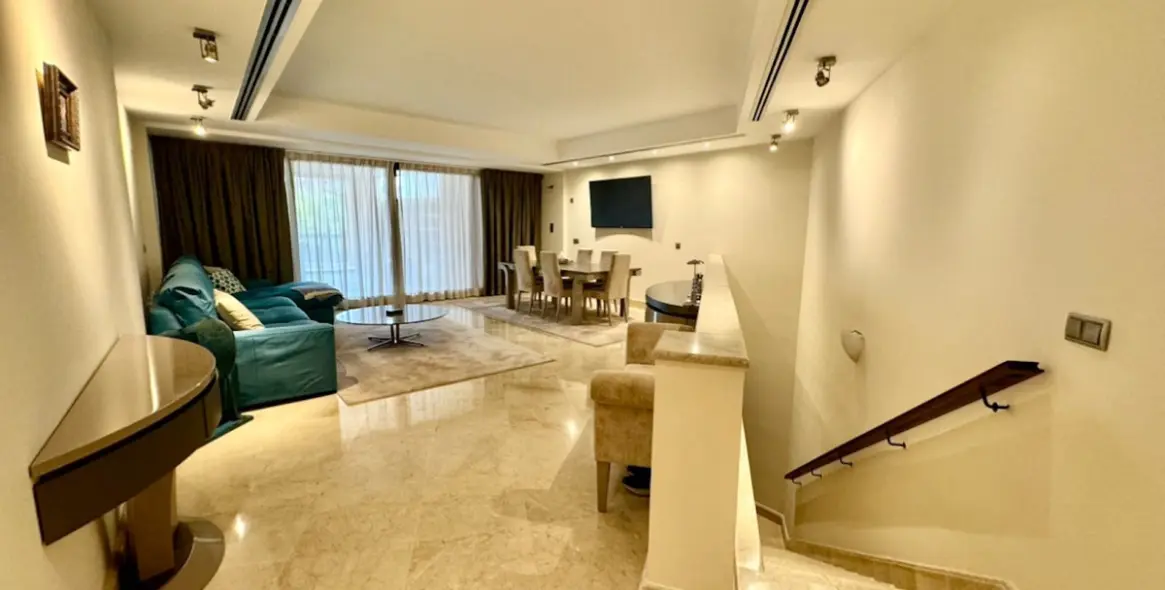 Venta de apartamento en planta baja en San Pedro de Alcántara 4