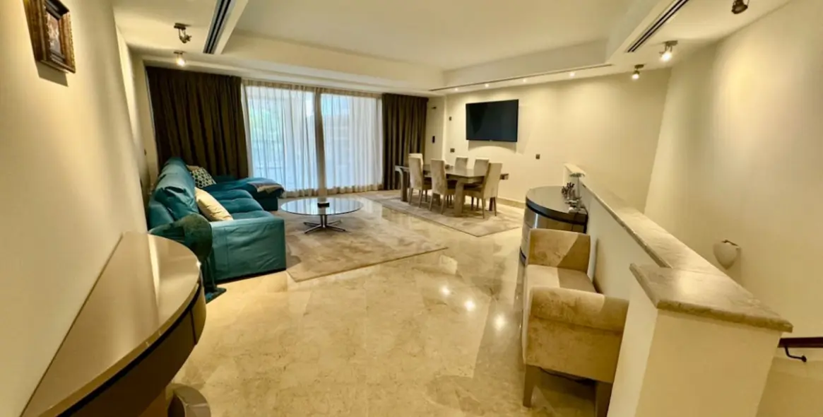 Venta de apartamento en planta baja en San Pedro de Alcántara 5