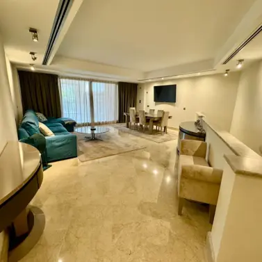 Venta de apartamento en planta baja en San Pedro de Alcántara