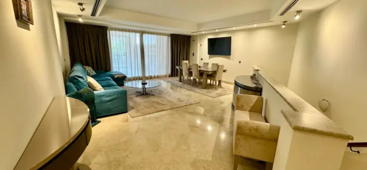 Venta de apartamento en planta baja en San Pedro de Alcántara 4