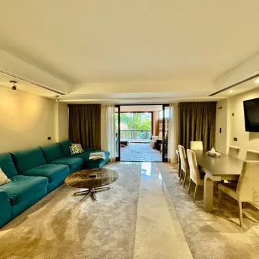 Venta de apartamento en planta baja en San Pedro de Alcántara