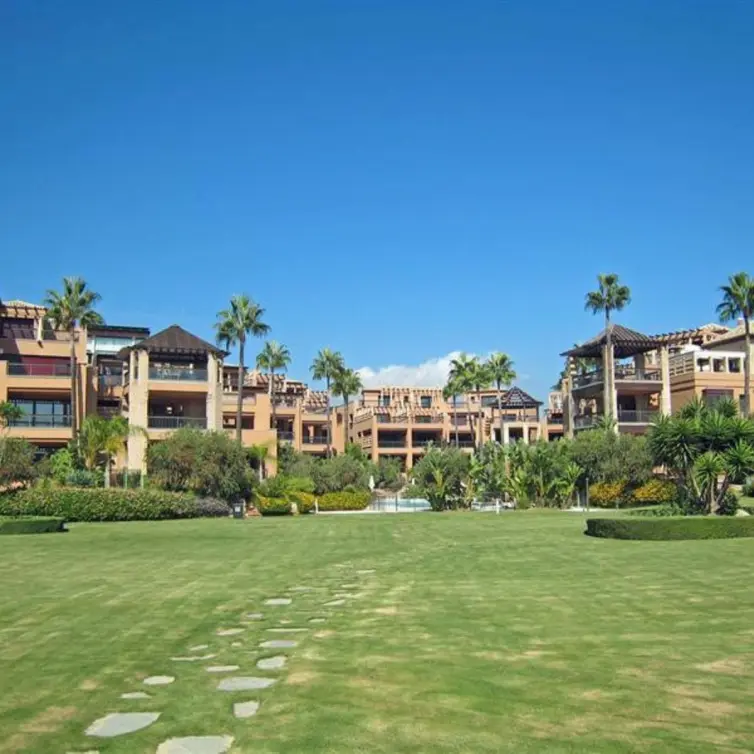 Sale of ground floor apartment in San Pedro de Alcántara