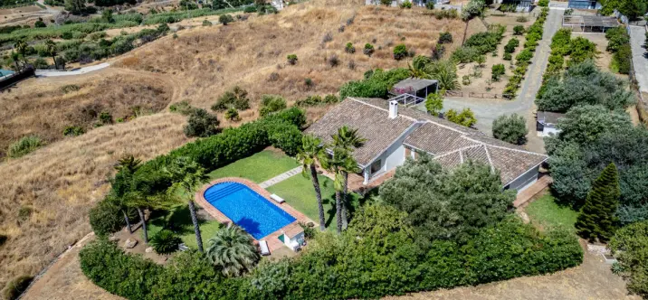 Venta de villa independiente en Alhaurín el Grande 0