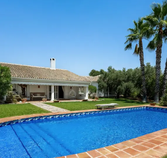 Venta de villa independiente en Alhaurín el Grande