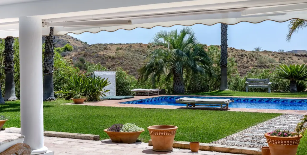 Продажа  отдельно стоящей виллы в Alhaurín el Grande 4