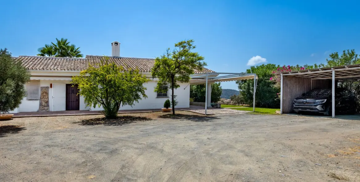 Продажа  отдельно стоящей виллы в Alhaurín el Grande 34