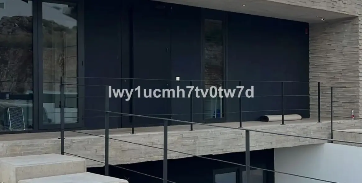 Sale of detached villa in Benalmadena 2