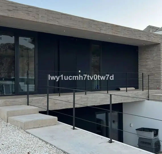 Sale of detached villa in Benalmadena