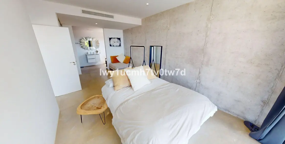 Sale of detached villa in Benalmadena 9