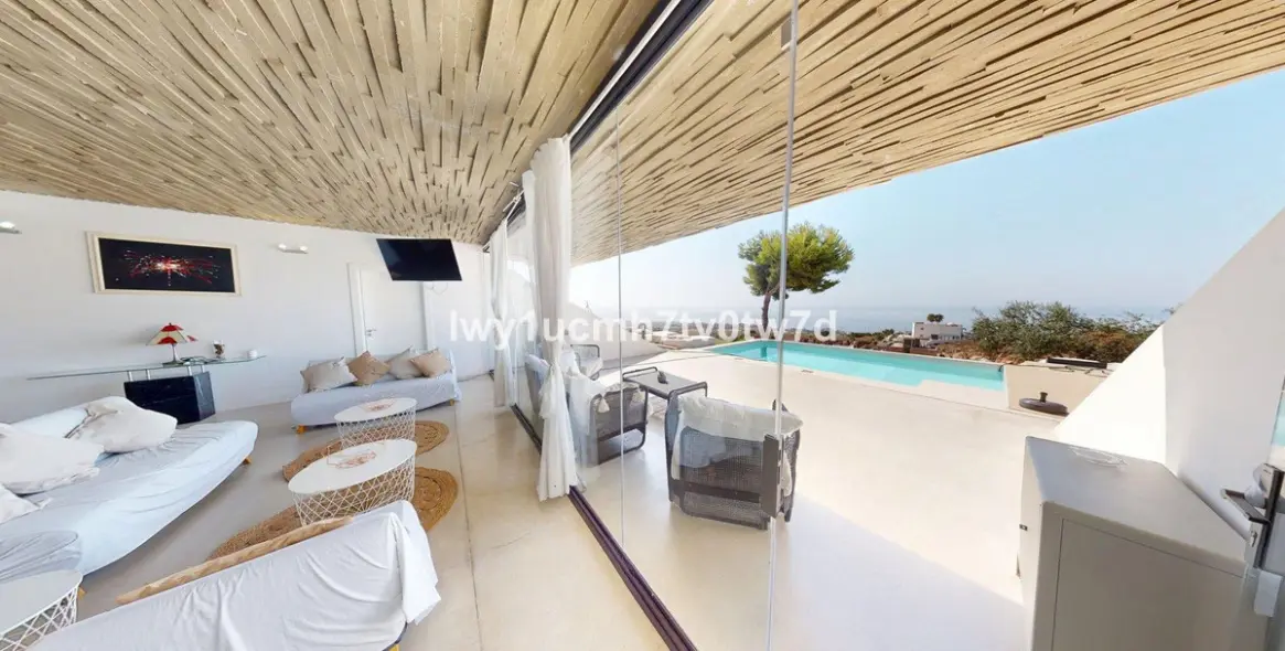 Sale of detached villa in Benalmadena 15