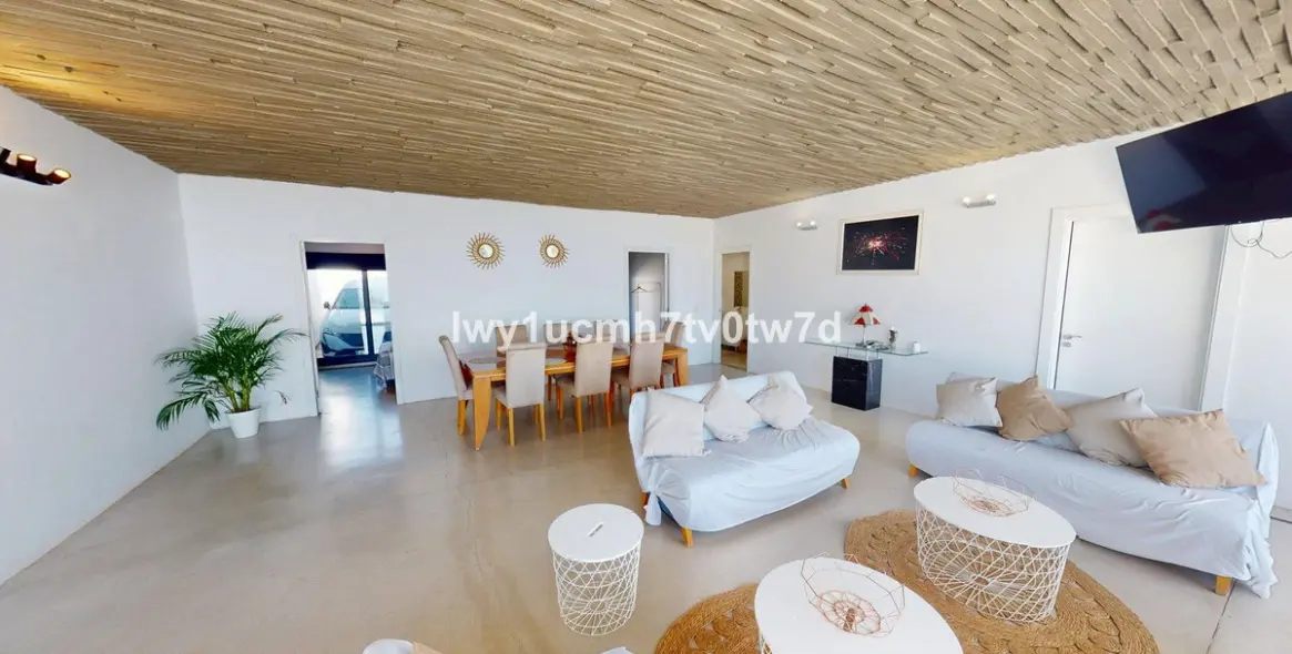 Sale of detached villa in Benalmadena 17