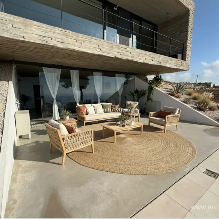 Sale of detached villa in Benalmadena