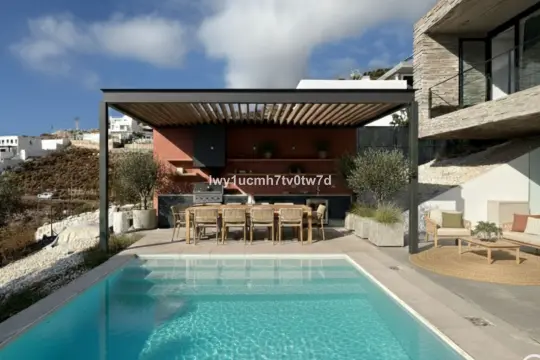 Image 6 thumb
