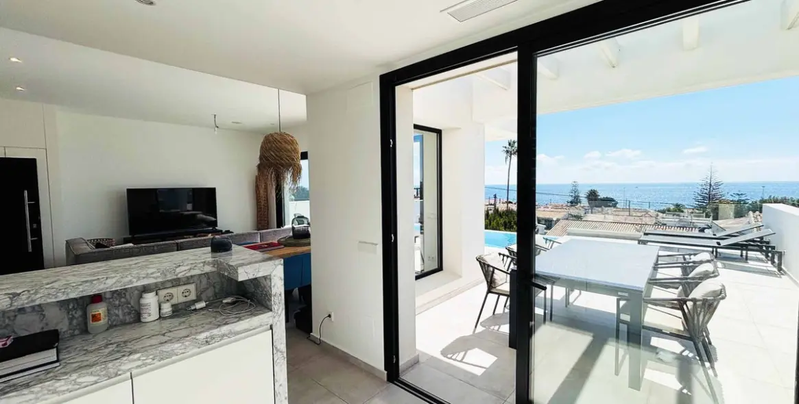 Sale of detached villa in La Cala de Mijas 8