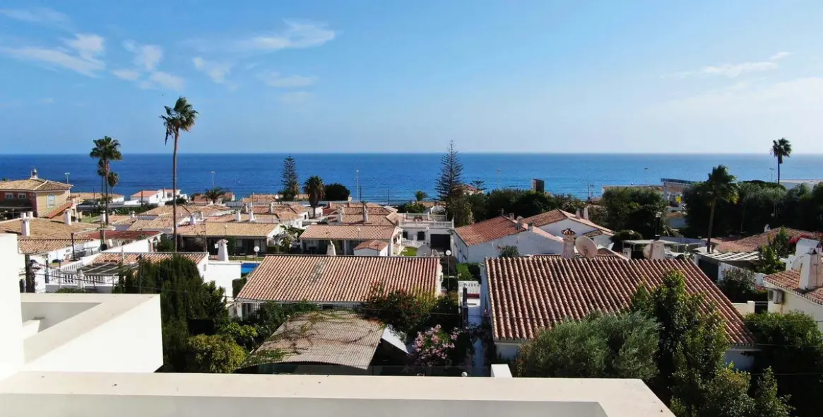 Sale of detached villa in La Cala de Mijas 13