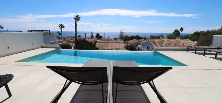 Продажа  отдельно стоящей виллы в La Cala de Mijas 0