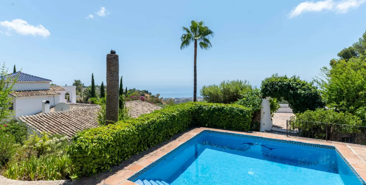 Sale of detached villa in Mijas 2