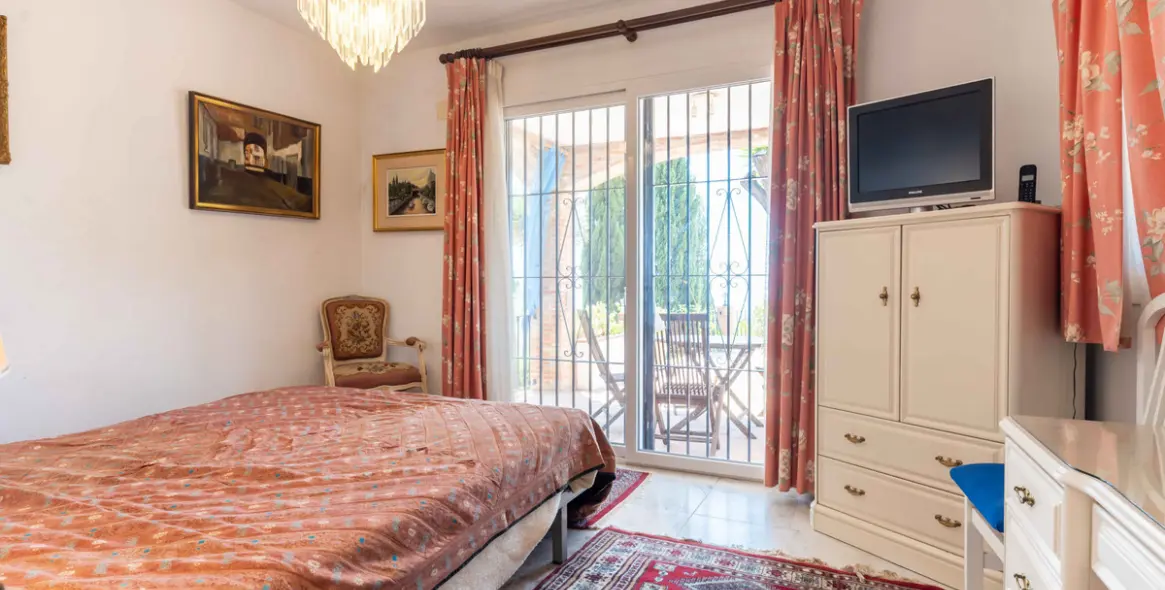 Продажа  отдельно стоящей виллы в Mijas 26