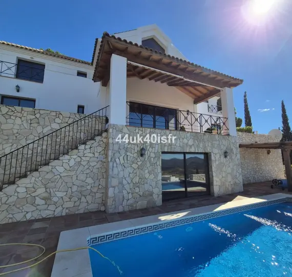 Venta de villa independiente en Valtocado