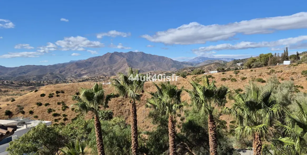 Sale of detached villa in Valtocado 7