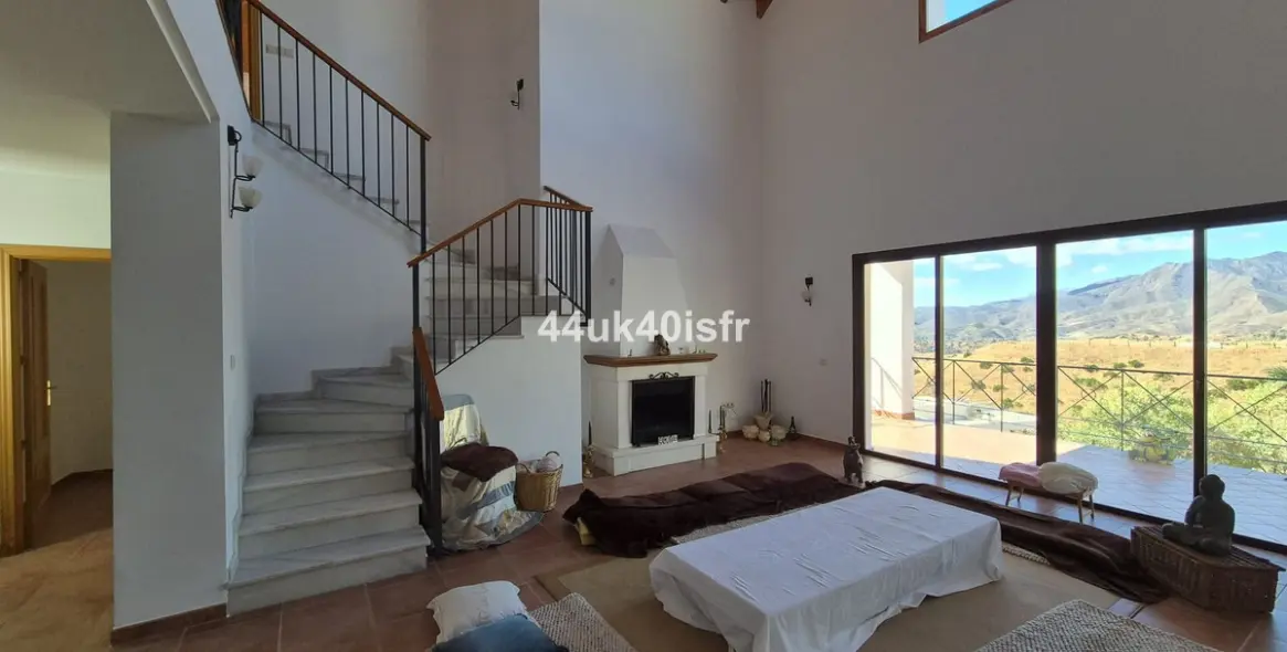 Sale of detached villa in Valtocado 16