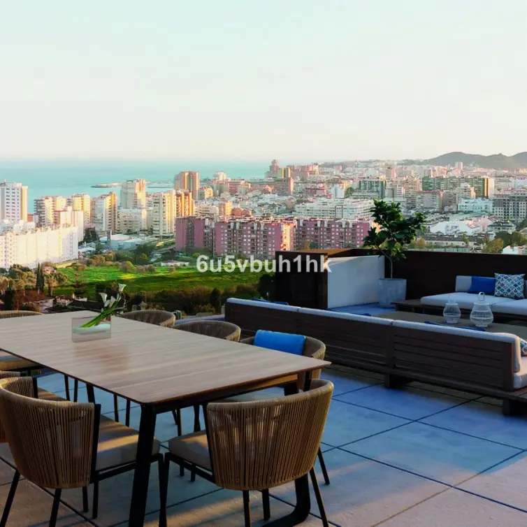 Продажа дома на две семьи в Torreblanca