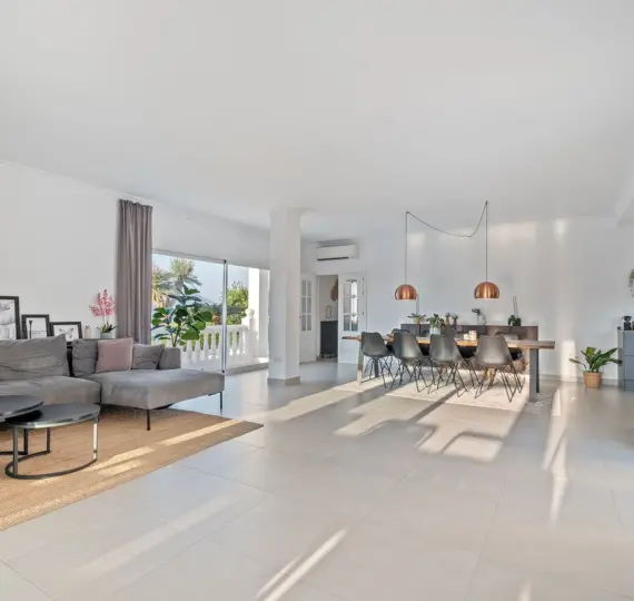 Venta de villa independiente en Cerros del Aguila