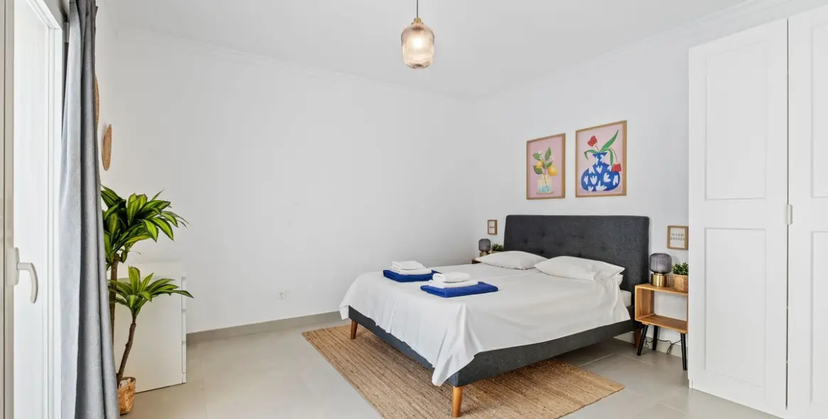 Sale of detached villa in Cerros del Aguila 8