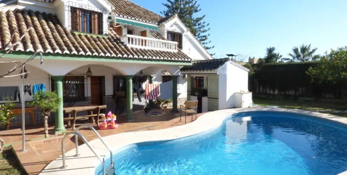 Продажа  отдельно стоящей виллы в Marbella 3