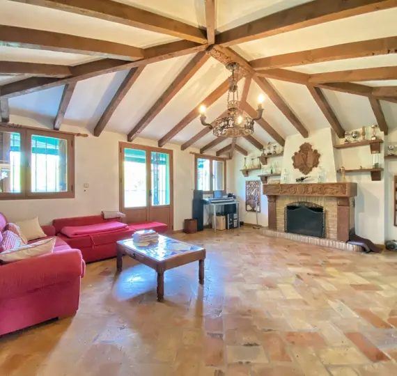 Продажа  отдельно стоящей виллы в Marbella