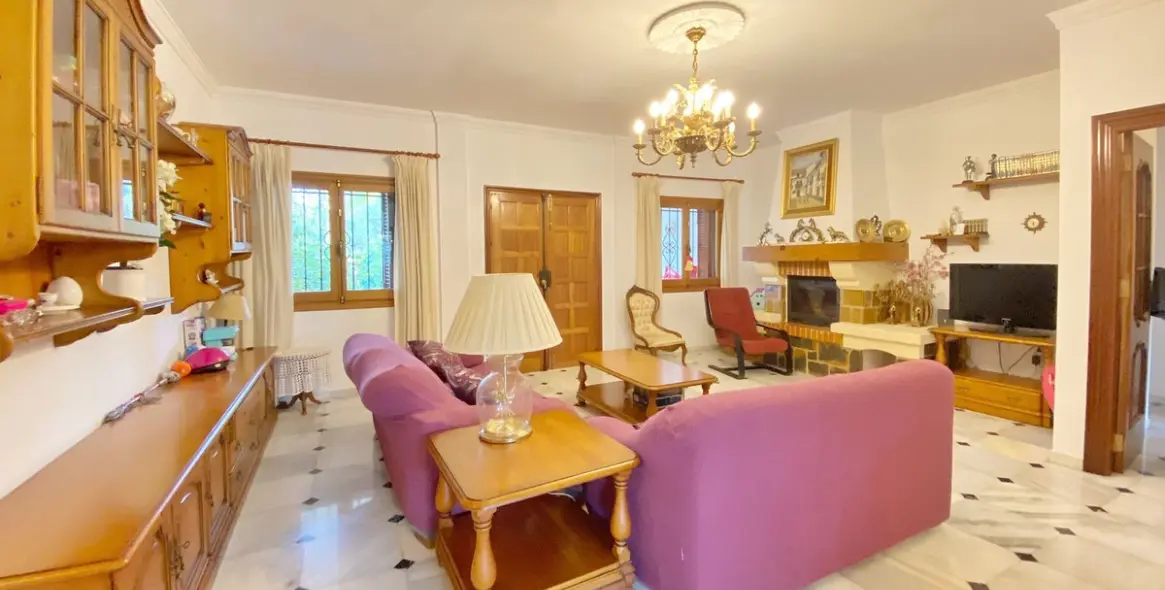 Sale of detached villa in Marbella 4