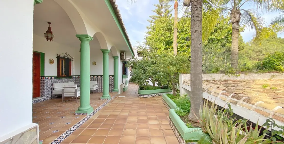 Sale of detached villa in Marbella 9