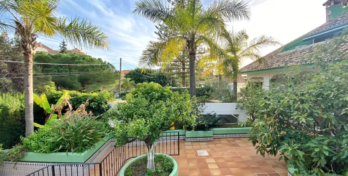 Продажа  отдельно стоящей виллы в Marbella 23