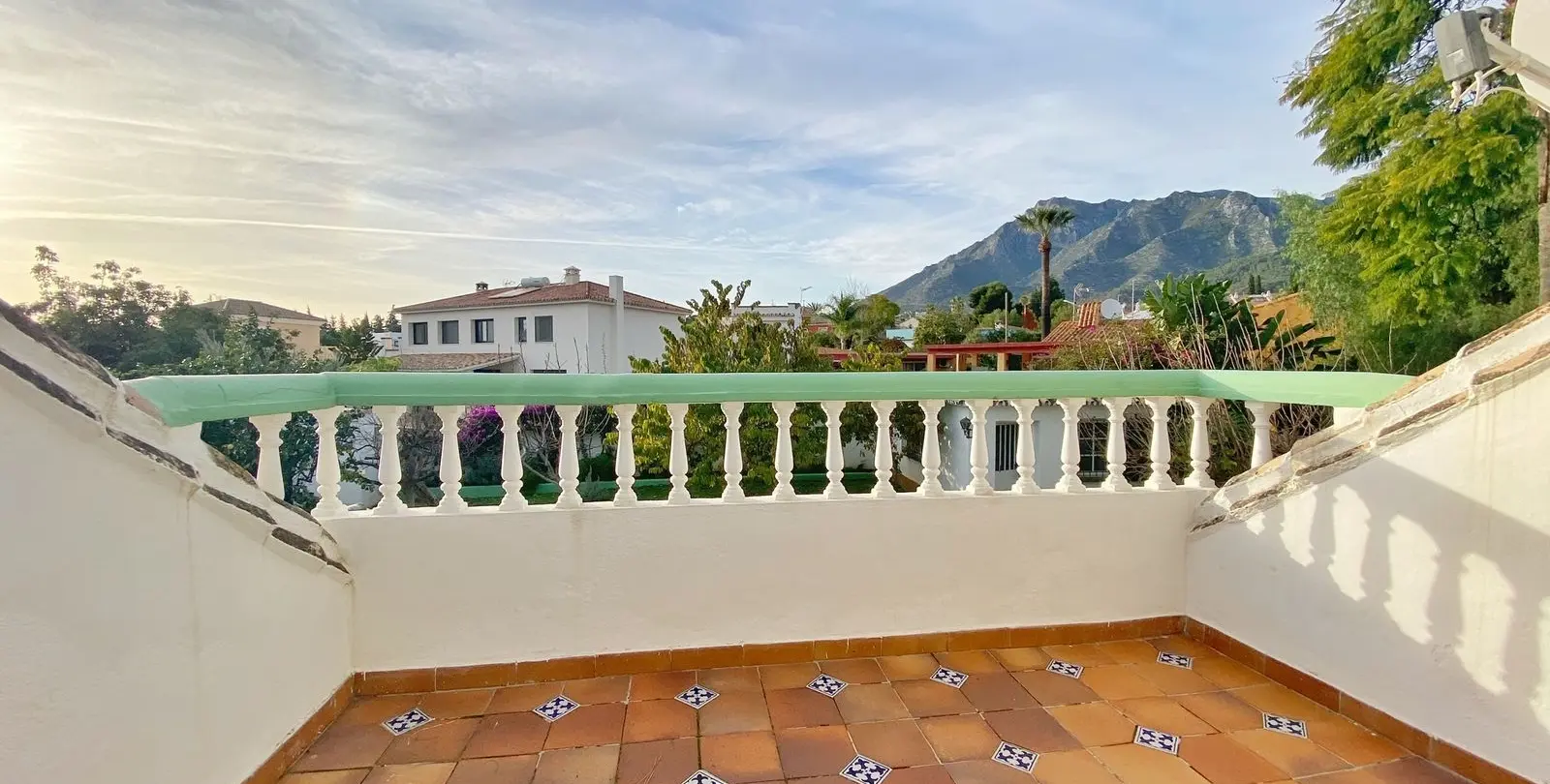 Sale of detached villa in Marbella 24