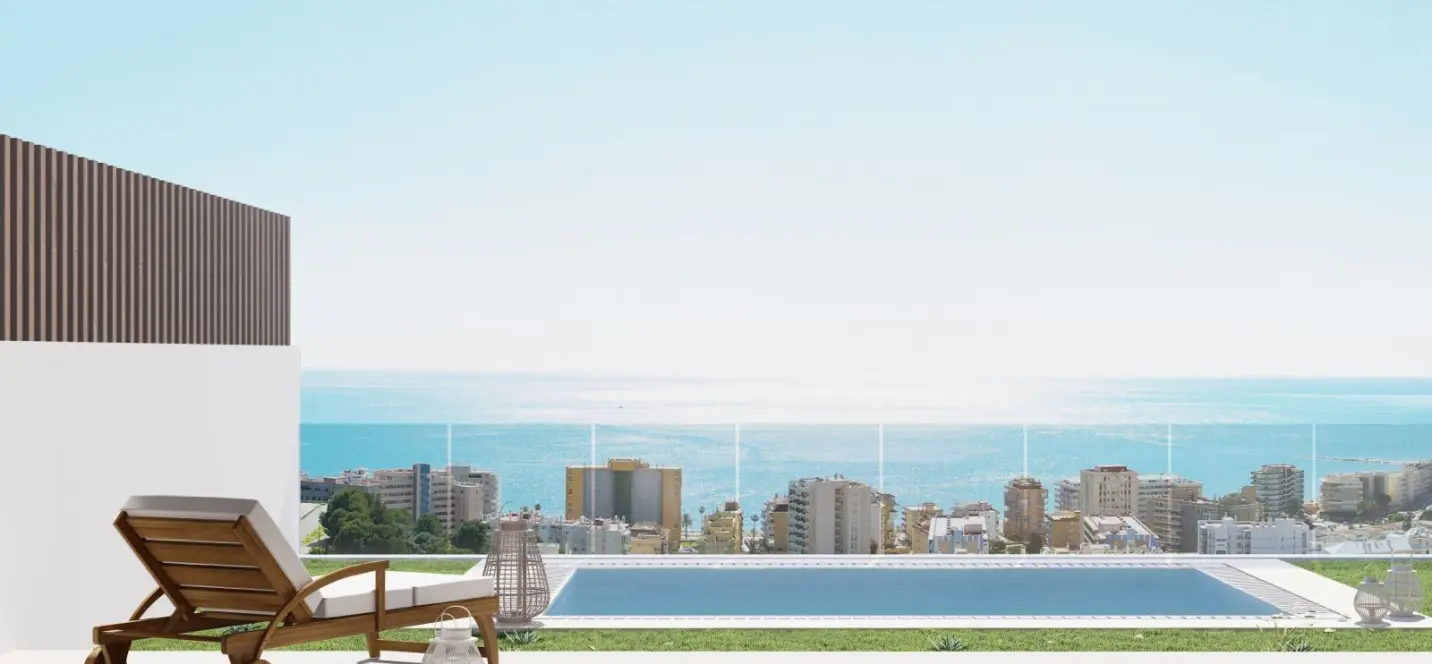 Продажа дома на две семьи в Fuengirola 0