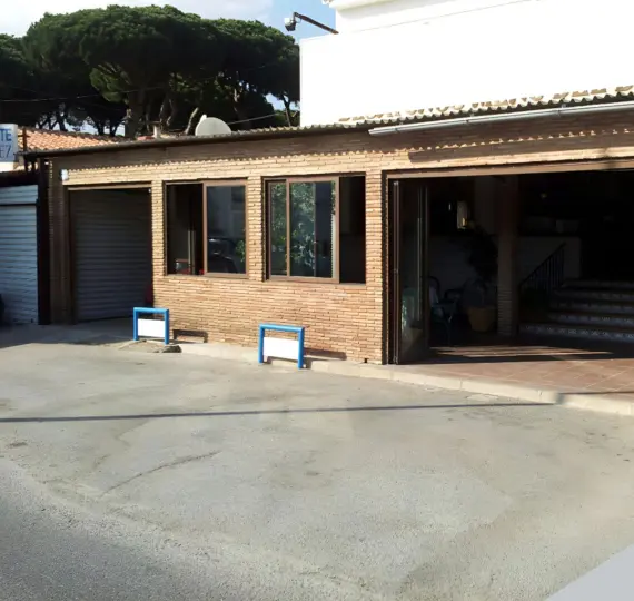 Sale of apartment complex in El Rosario