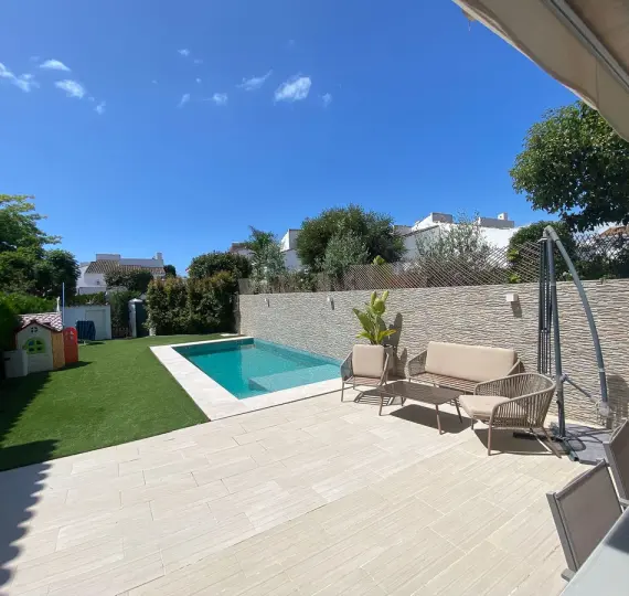 Sale of semi-detached house in San Pedro de Alcántara